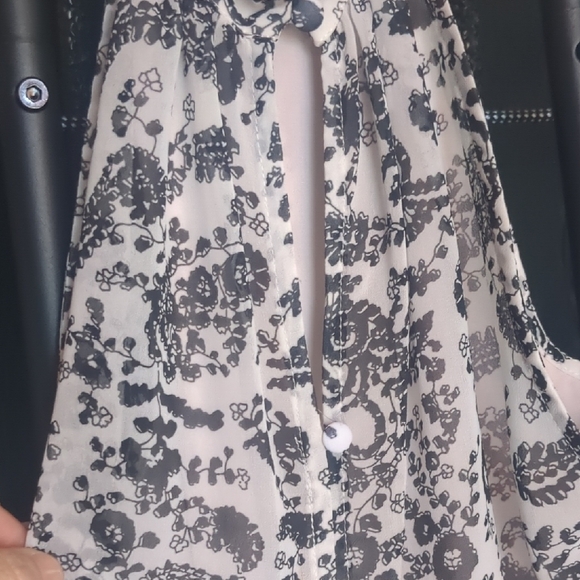 Rebecca Minkoff Black/White Paisley Sleeveless Top - Picture 7 of 8